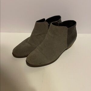 Bass Taupe and Taupe Leather Ankle Boots